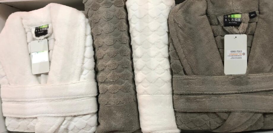 FAMILY BATHROBE SET WITH SLIPPERS 2 SET